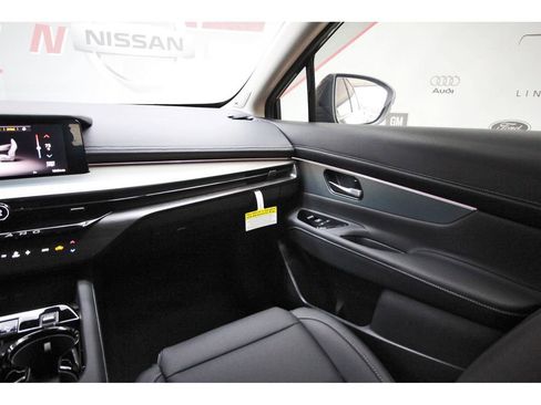 New 2026 Nissan Murano SL image 8