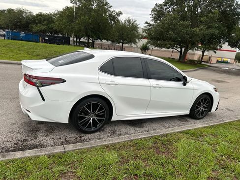 Used 2023 Toyota Camry SE FWD image 6