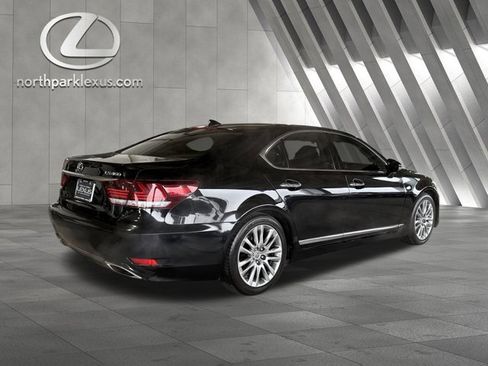 Used 2017 Lexus LS 460 image 6