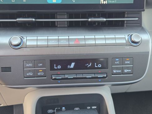 Used 2024 Hyundai Kona SEL FWD image 11