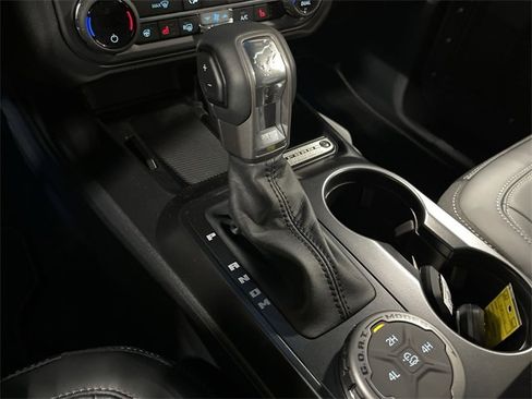 New 2025 Ford Bronco Outer Banks image 25