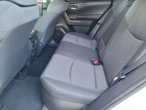 Certified 2022 Toyota RAV4 XLE w/ Convenience Package AWD/4WD image 18