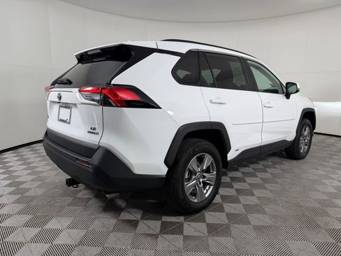 Used 2024 Toyota RAV4 LE AWD/4WD image 8