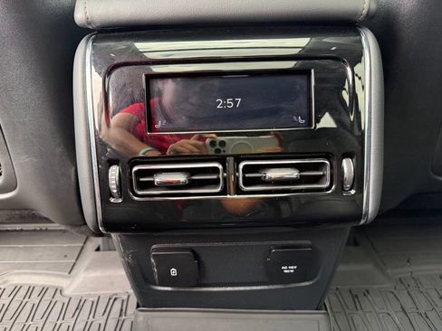 Used 2025 Lincoln Aviator AWD w/ Equipment Group 101A image 19