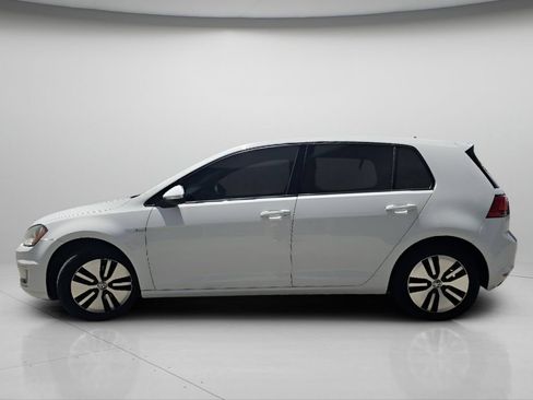 Used 2016 Volkswagen e-Golf SE w/ DC Fast Charging Package FWD image 19