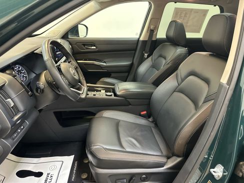 Certified 2023 Nissan Pathfinder SL w/ SL Premium Package image 4