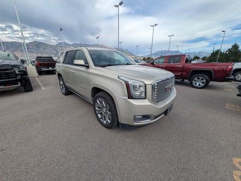 Used 2015 GMC Yukon Denali w/ Premium Package AWD/4WD image 2