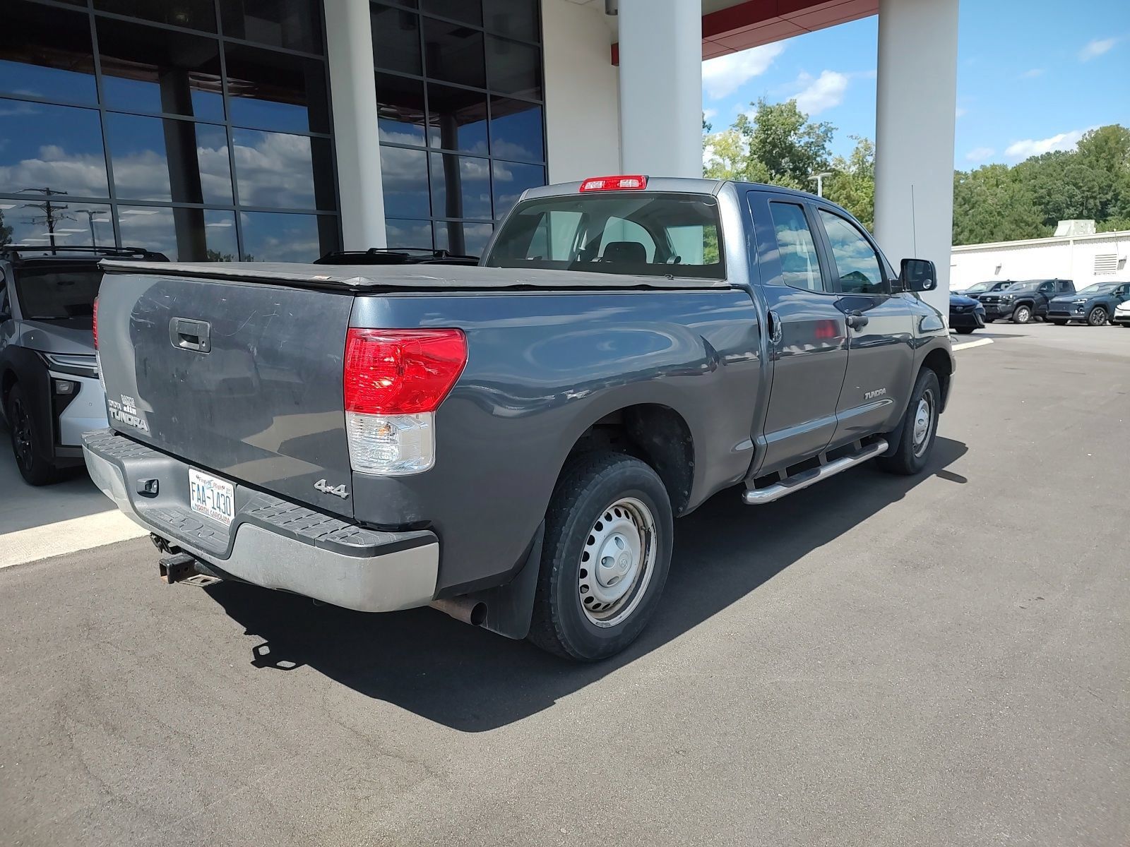 Used 2010 Toyota Tundra 4x4 Double Cab image 13