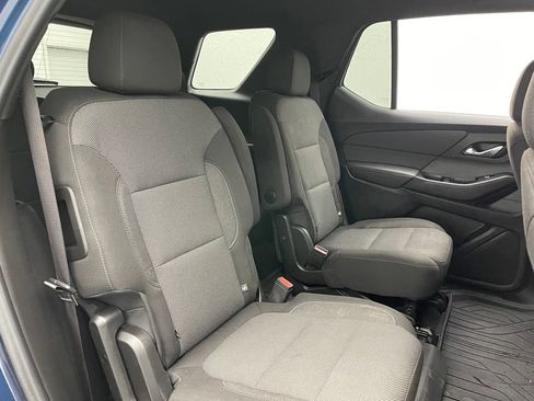 Used 2023 Chevrolet Traverse LT FWD image 36