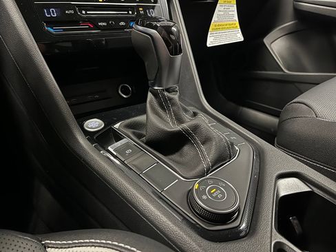 New 2026 Volkswagen Taos SEL AWD/4WD image 14