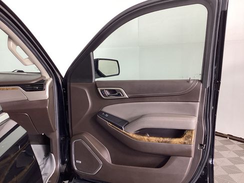 Used 2016 GMC Yukon Denali w/ Open Road Package AWD/4WD image 8