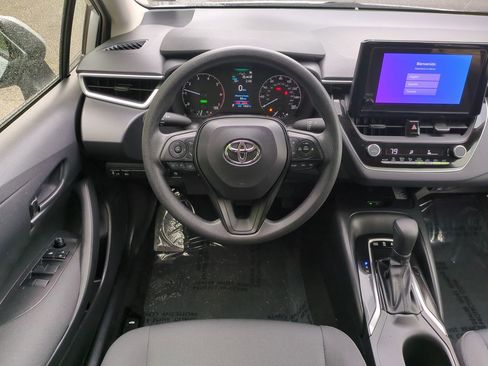 Used 2025 Toyota Corolla LE w/ LE Premium Package FWD image 15