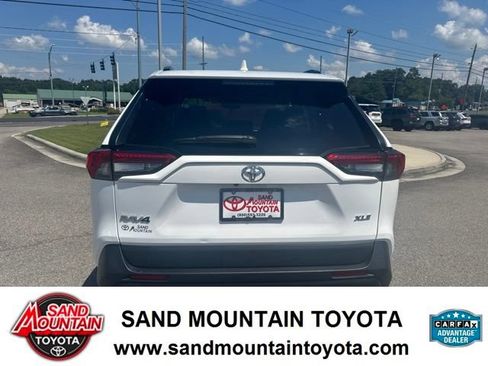 Used 2025 Toyota RAV4 XLE FWD image 4