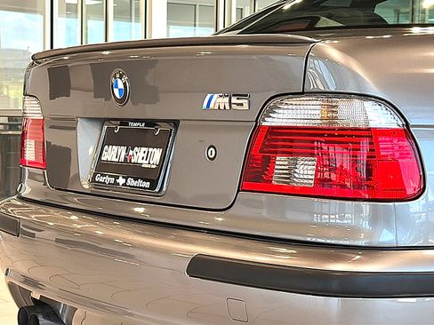 Used 2002 BMW M5 RWD image 9