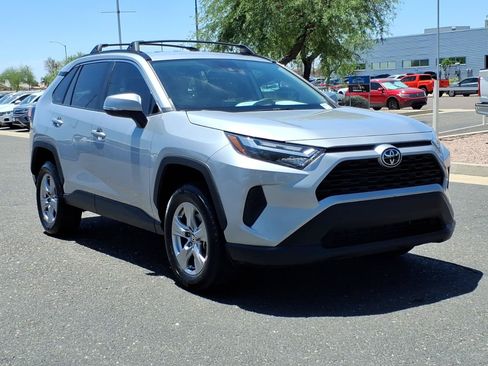 Used 2023 Toyota RAV4 XLE FWD image 1