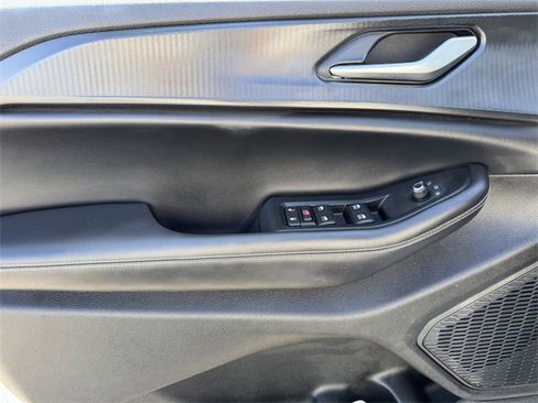 Used 2023 Jeep Grand Cherokee Altitude image 12