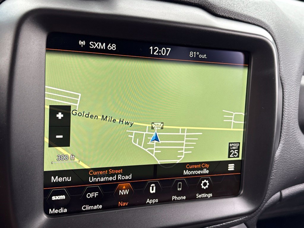 Used 2023 Jeep Renegade Latitude AWD/4WD image 14