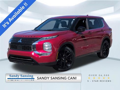 Used 2023 Mitsubishi Outlander SE Black Edition image 1