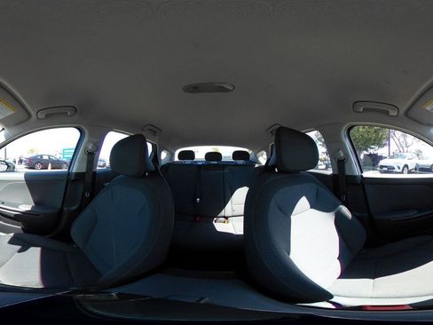 Used 2025 Kia K4 FWD image 43