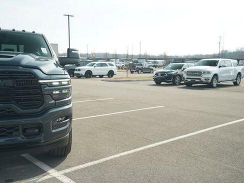 New 2026 RAM 2500 Laramie AWD/4WD image 42