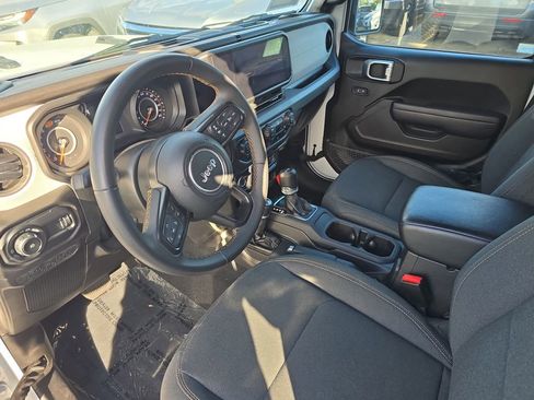 Used 2024 Jeep Wrangler Sport S image 17