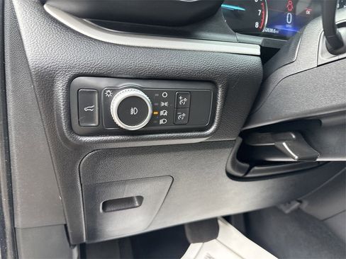 Used 2022 Ford Explorer XLT w/ Equipment Group 202A image 18