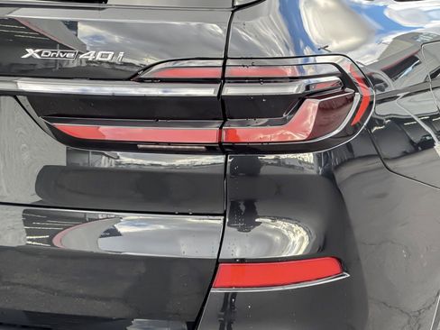 Used 2024 BMW X7 xDrive40i w/ M Sport Package image 28