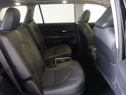 Certified 2024 Toyota Grand Highlander AWD image 28
