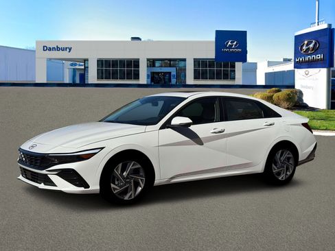 New 2026 Hyundai Elantra Limited FWD image 2
