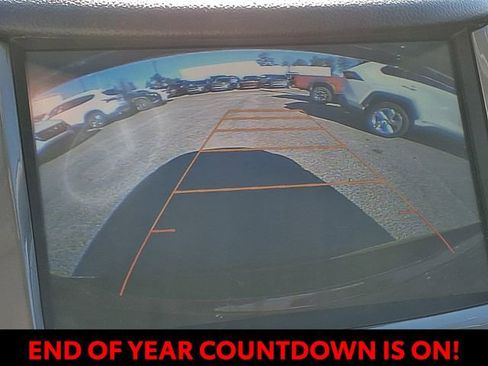 Used 2017 Chevrolet Cruze LT w/ Sun And Sound Package image 18