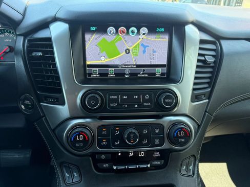 Used 2020 Chevrolet Suburban LT w/ Luxury Package AWD/4WD image 23
