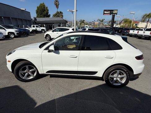 Used 2017 Porsche Macan w/ Premium Package AWD/4WD image 6
