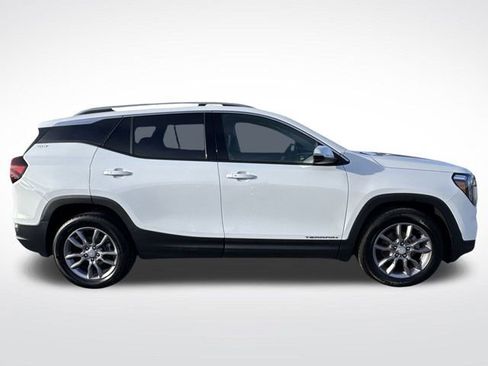 Used 2023 GMC Terrain SLT image 7