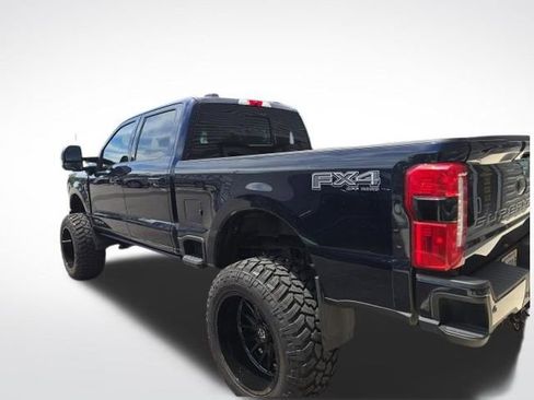Used 2025 Ford F250 Lariat w/ Black Appearance Package image 1