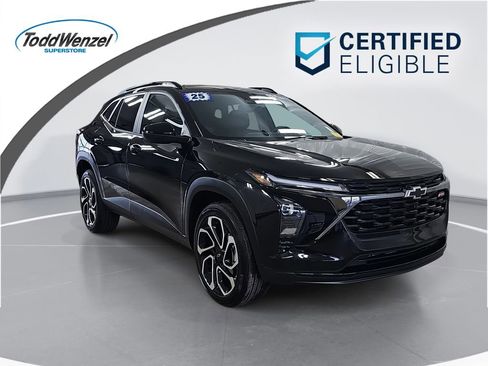 Certified 2025 Chevrolet Trax RS w/ Sunroof Package image 1