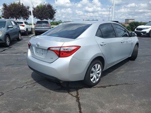 Used 2016 Toyota Corolla LE FWD image 4
