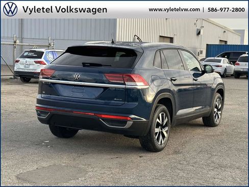 Used 2023 Volkswagen Atlas Cross Sport SE image 3
