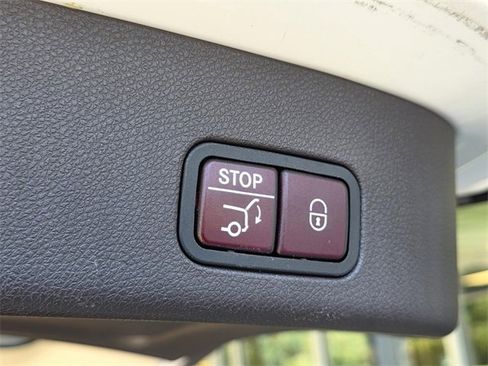 Used 2017 Mercedes-Benz GLS 450 4MATIC image 15
