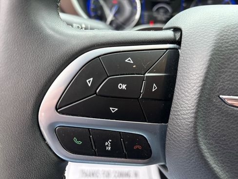 Used 2023 Chrysler Voyager LX FWD image 17