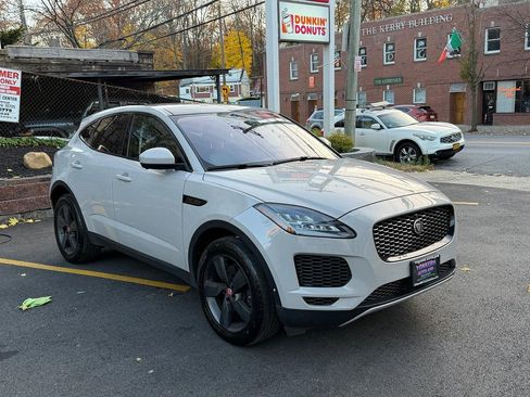 Used 2018 Jaguar E-PACE SE image 7