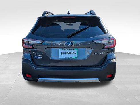 Used 2023 Subaru Outback Limited image 8