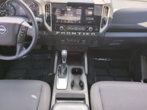 Certified 2025 Nissan Frontier SV RWD image 15