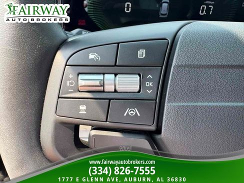 Used 2026 Kia Sportage EX FWD image 19