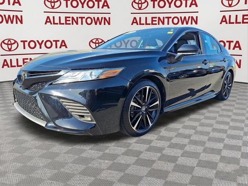 Used 2019 Toyota Camry XSE FWD image 3