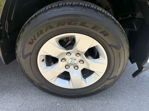 Used 2021 RAM 1500 Big Horn image 14