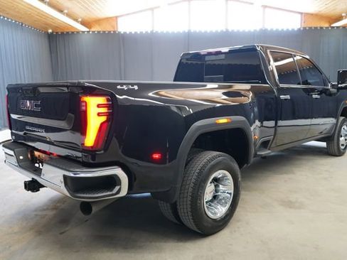 Used 2024 GMC Sierra 3500 SLT w/ SLT Convenience Package AWD/4WD image 7