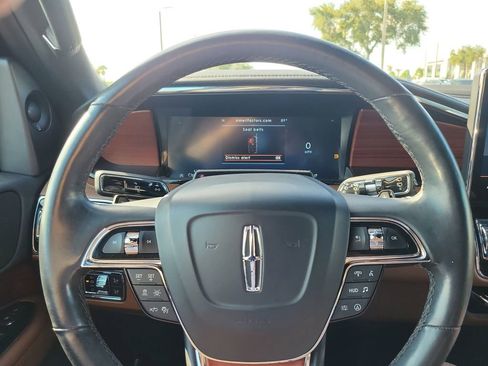 Used 2022 Lincoln Navigator Reserve RWD image 18