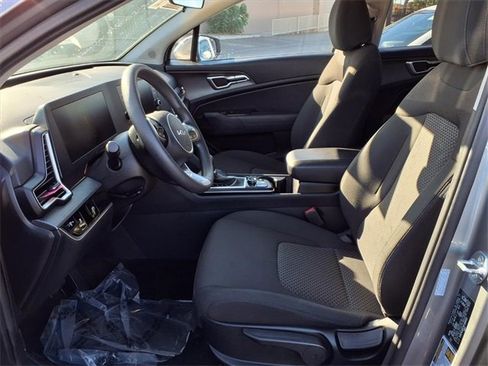 Used 2024 Kia Sportage LX image 12