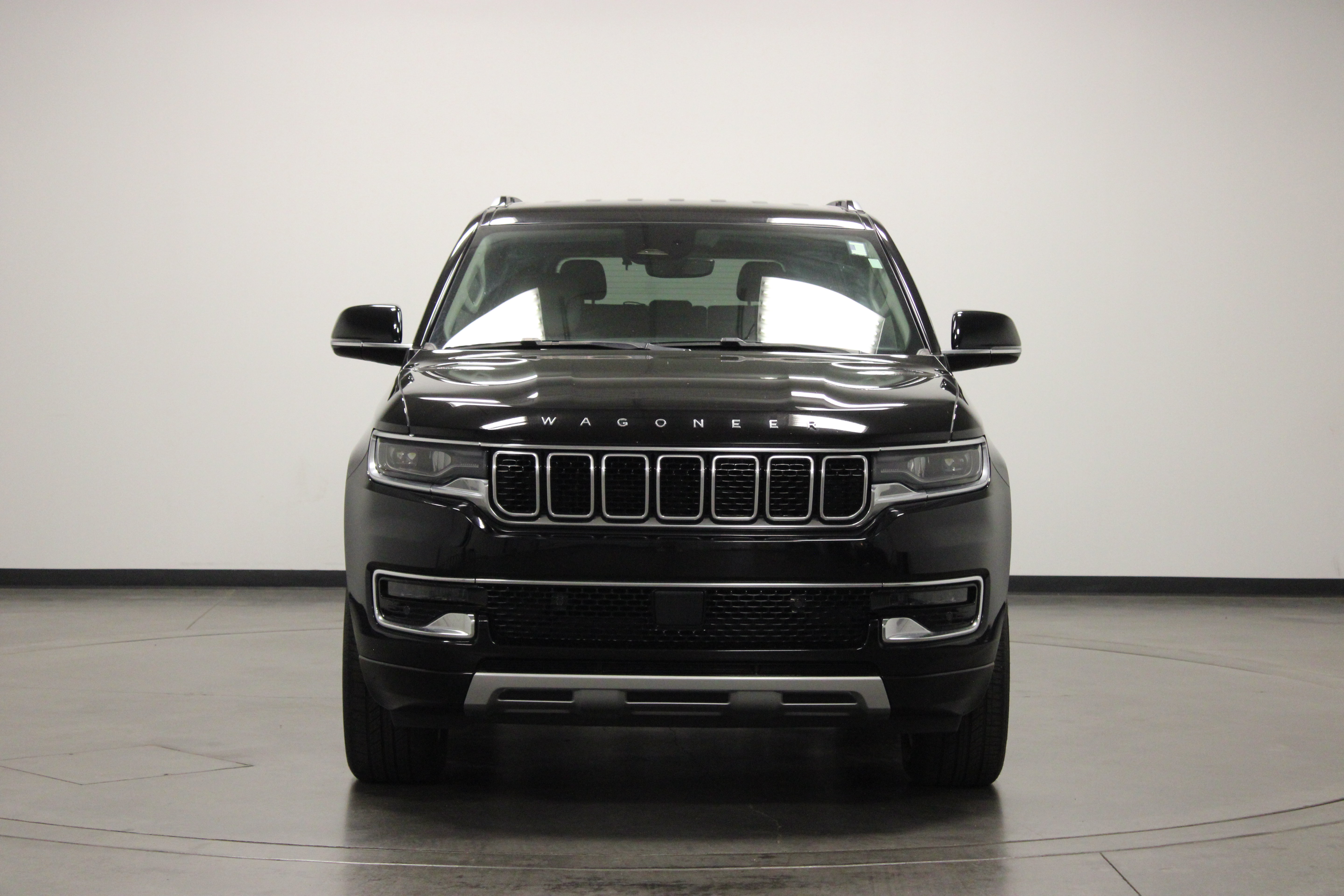 Used 2024 Jeep Wagoneer Series II AWD/4WD image 3