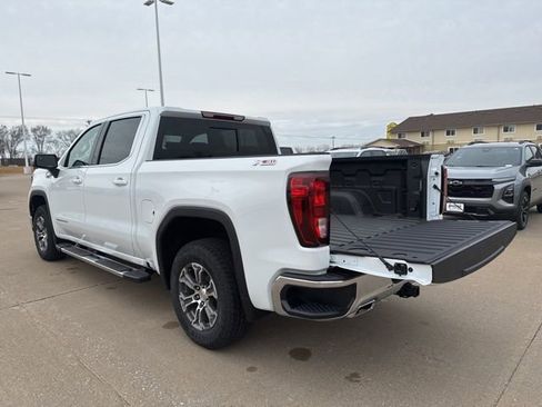 New 2026 GMC Sierra 1500 SLE AWD/4WD image 7